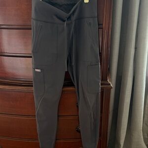 Figs Women's grey Scrub Pants